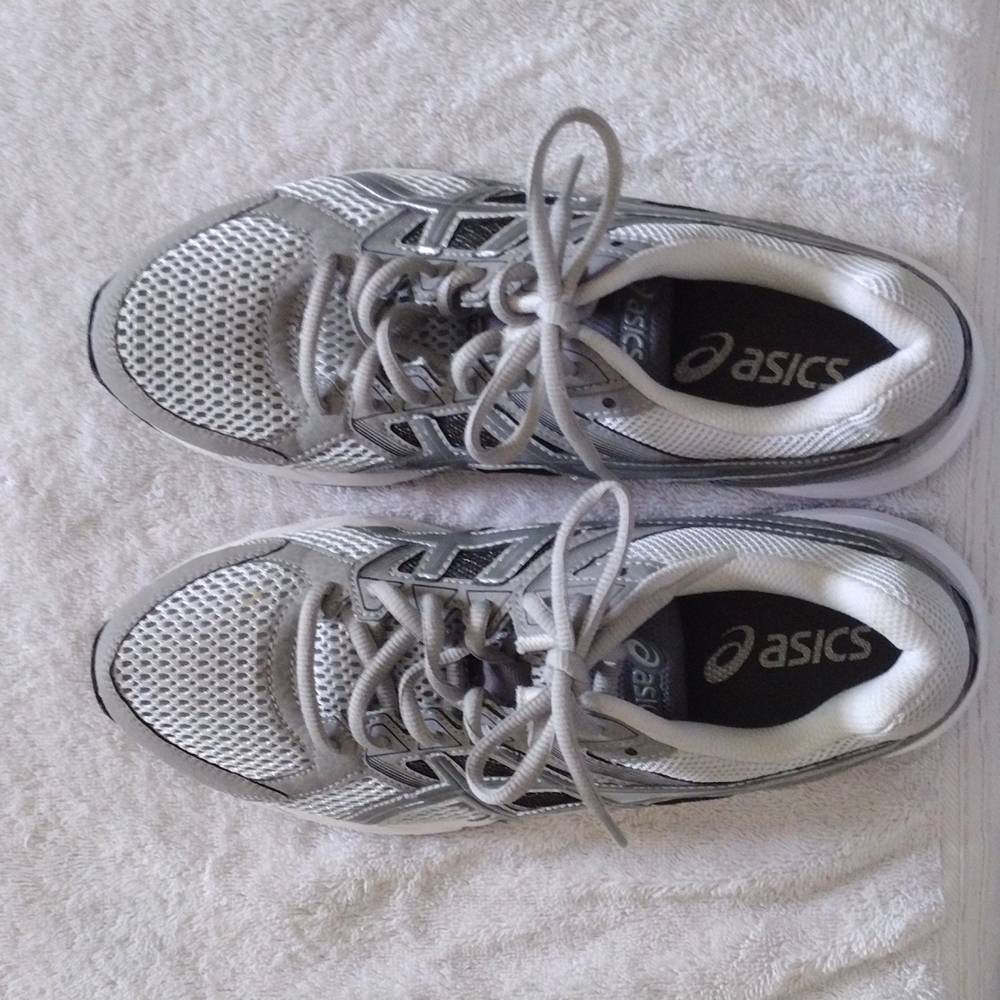 NWOT Oasis Gel-Contend 3 Mens Sneakers